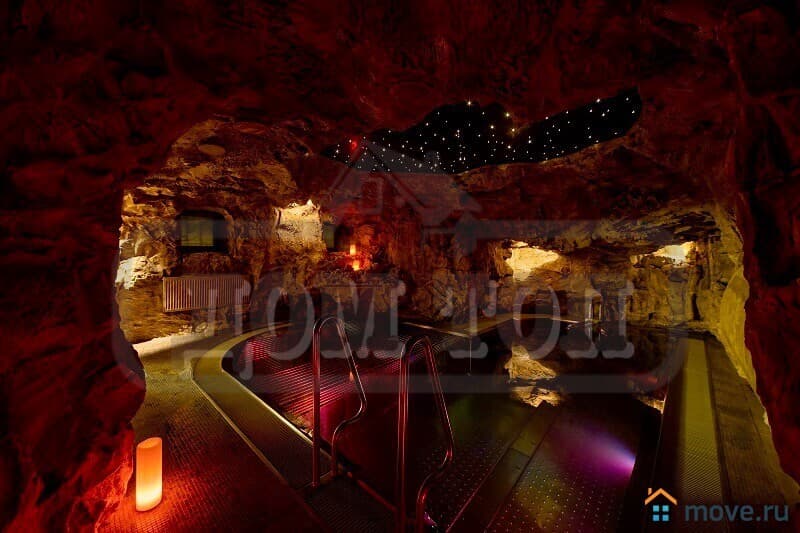 коттедж, 1000 м²