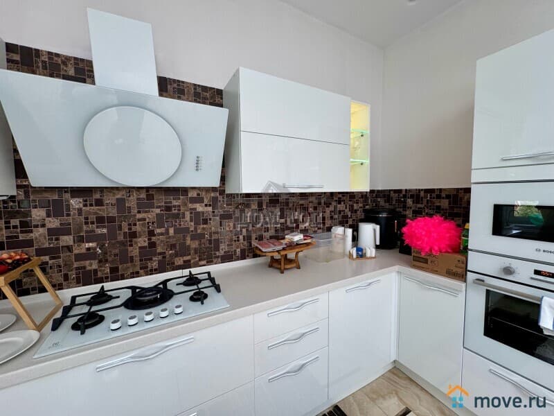 коттедж, 480 м²