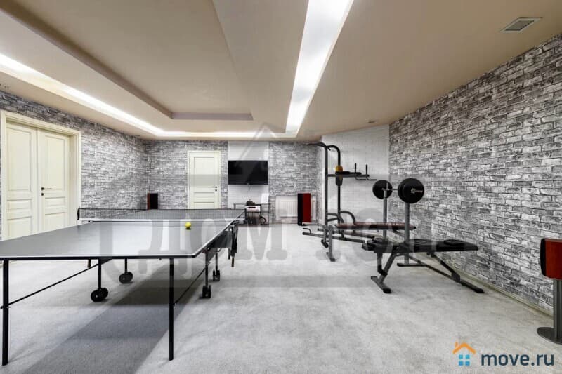 коттедж, 680 м²