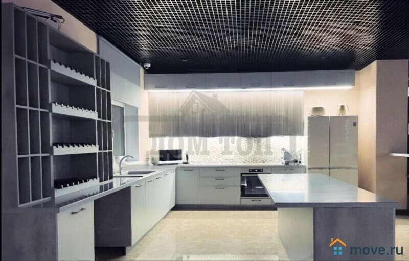 коттедж, 800 м²