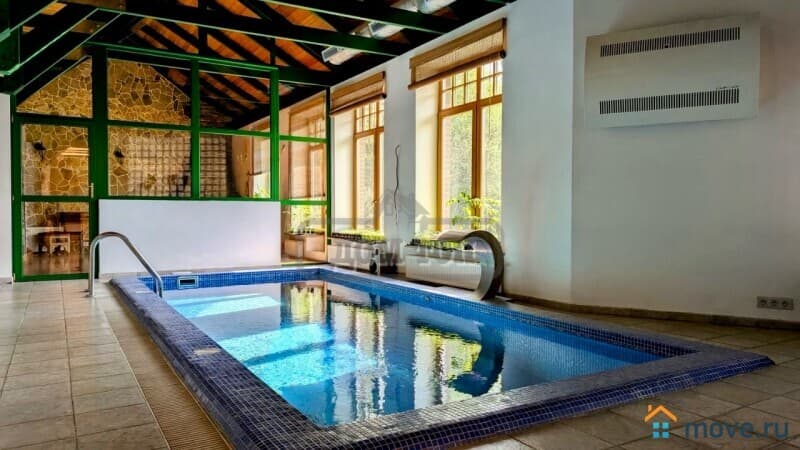 коттедж, 450 м²