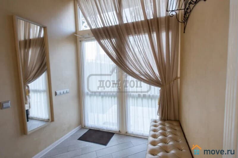 коттедж, 180 м²