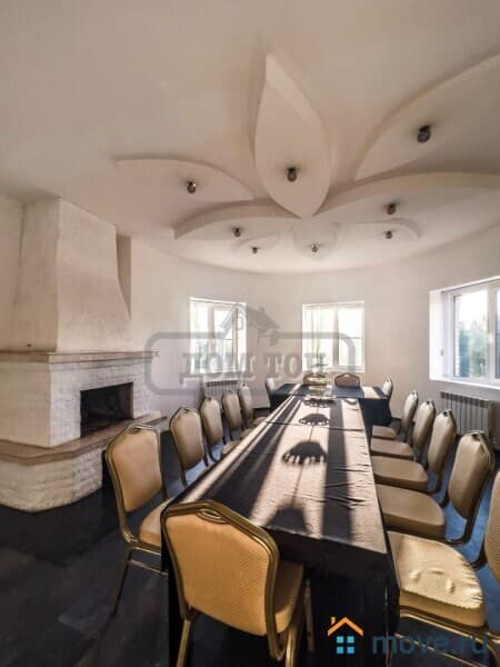 коттедж, 550 м²