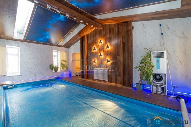 коттедж, 600 м²