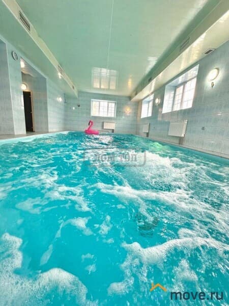 коттедж, 250 м²