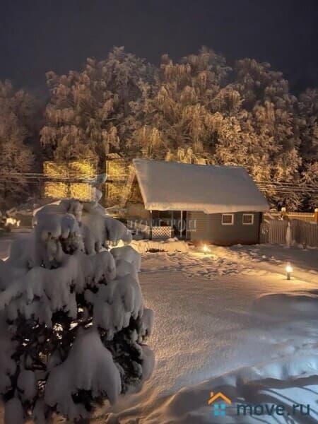 коттедж, 696 м²