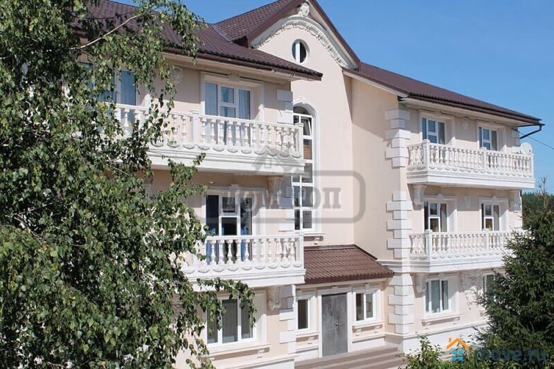 коттедж, 1000 м²