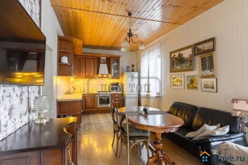 коттедж, 470 м²