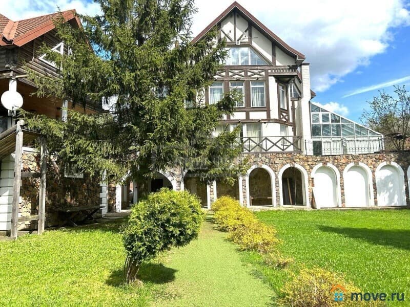 коттедж, 1150 м²