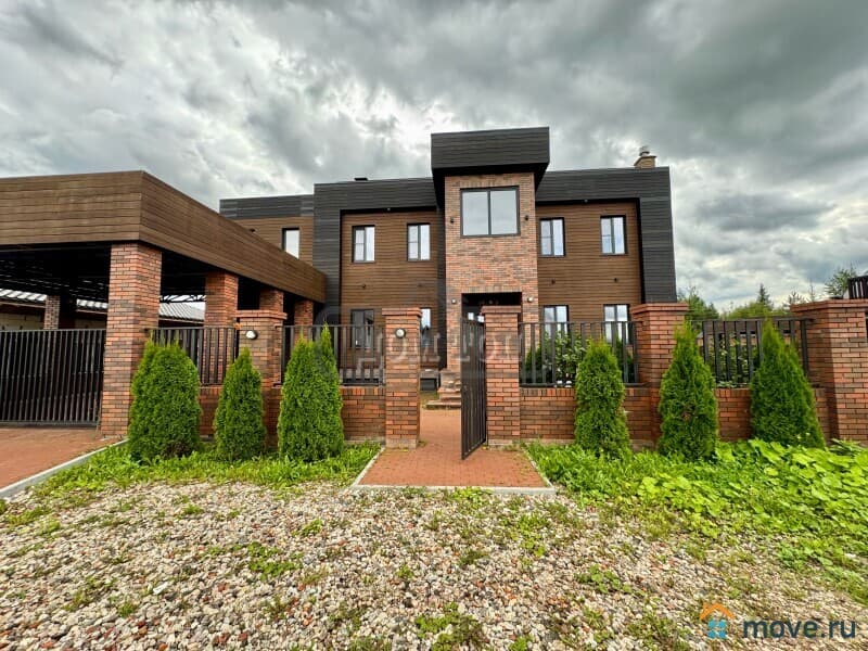 коттедж, 710 м²