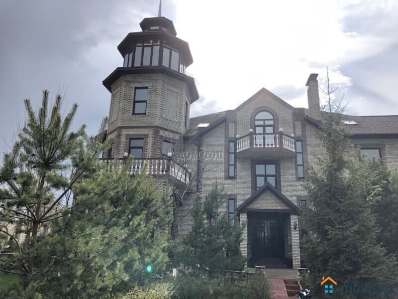 коттедж, 1100 м²