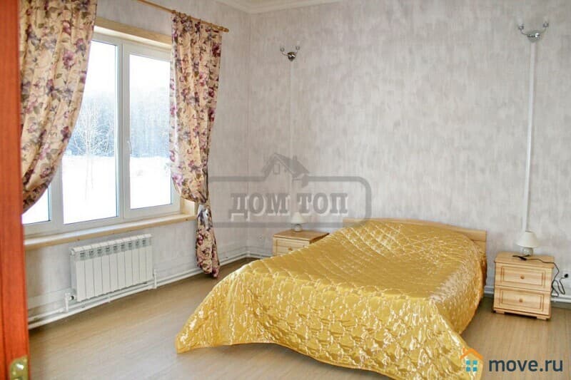 коттедж, 300 м²