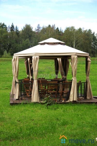 коттедж, 300 м²