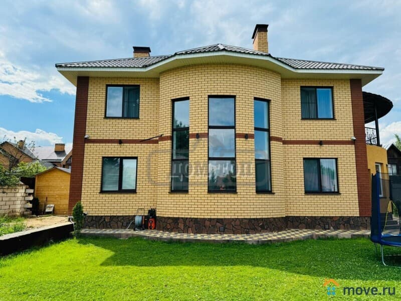 коттедж, 400 м²