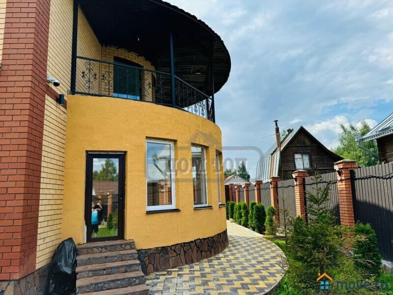 коттедж, 400 м²