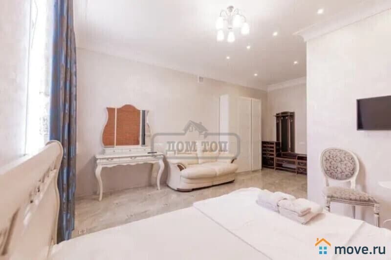 коттедж, 400 м²