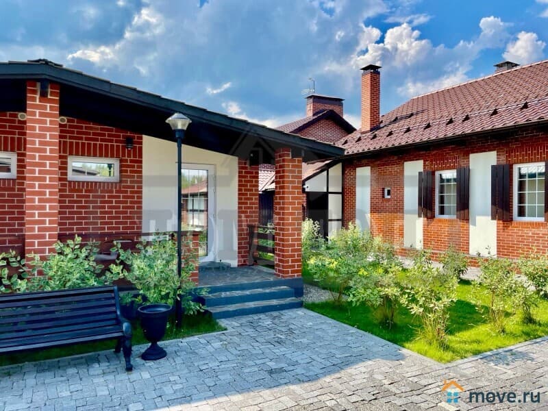 коттедж, 250 м²