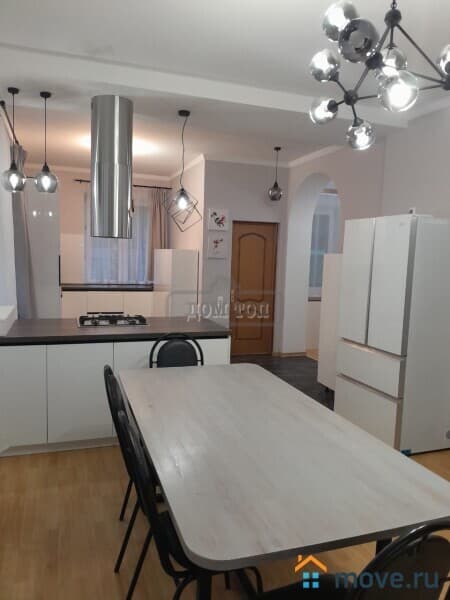 коттедж, 500 м²