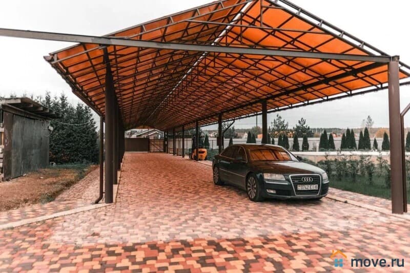 коттедж, 700 м&sup2;