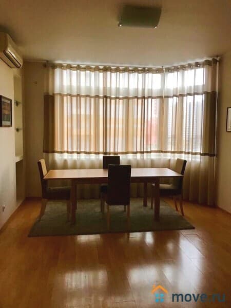 3-комн. квартира, 120 м&sup2;