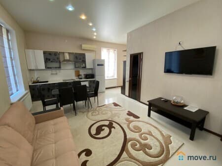 Сдаю посуточно 2-комнатную квартиру, 55 м&sup2;, Михайловка, улица Республиканская, 35