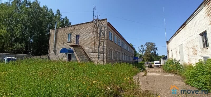 отдельное здание, 896 м²