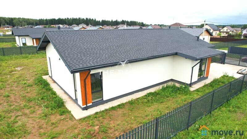 дом, 158.3 м²