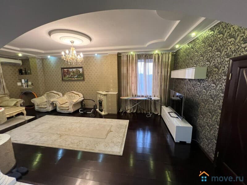 4-комн. квартира, 180 м²