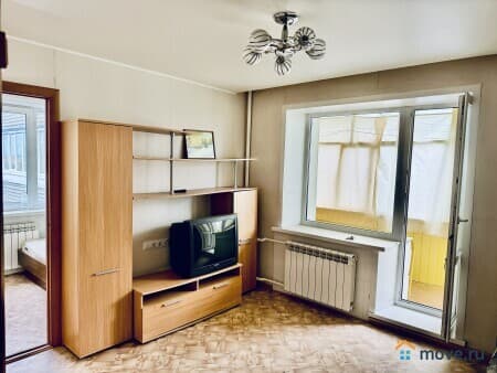 Продаю 2-комнатную квартиру, 40 м², Семеновка, улица Молодежная, 5