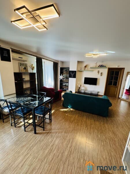 2-комн. квартира, 70 м²