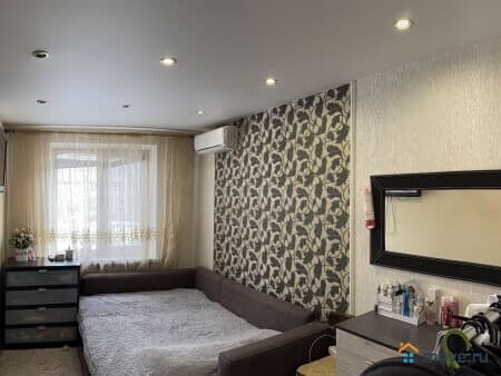 Продается 2-комнатная квартира, 43 м², Самара, улица Чернореченская, 34