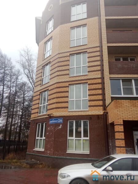 4-комн. квартира, 200 м²