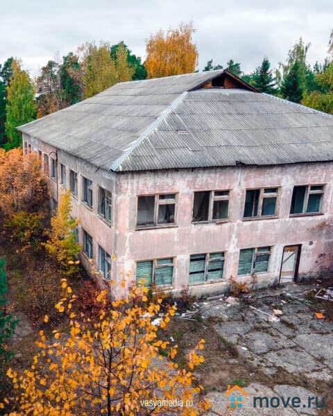 нежилое здание, 1080 м²