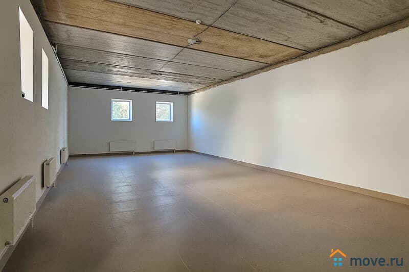 нежилое здание, 3000 м&sup2;