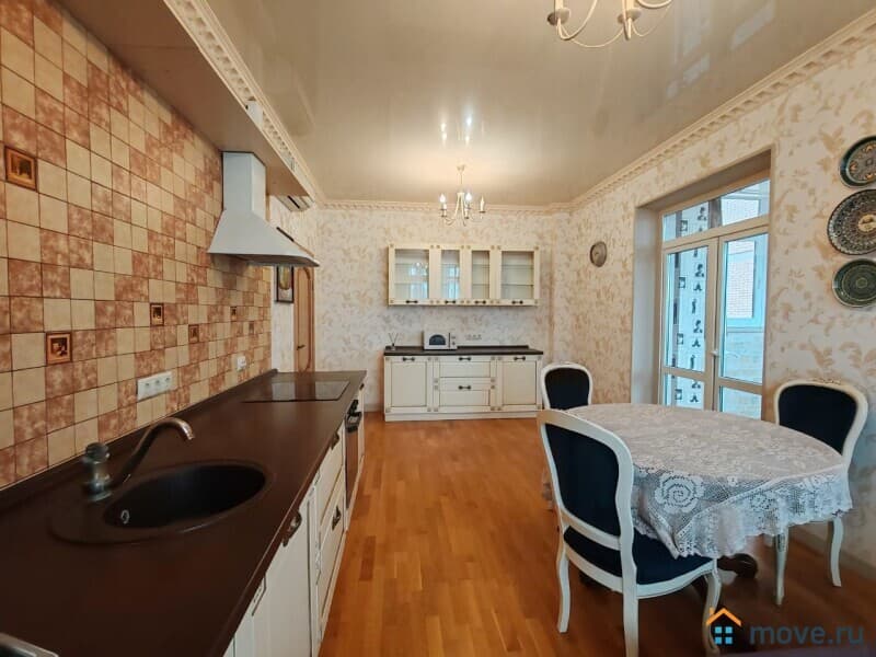 3-комн. квартира, 82 м²