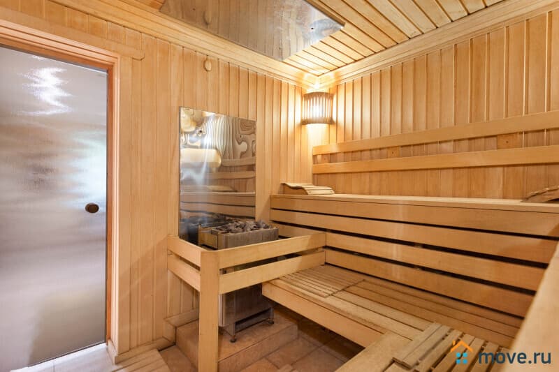 коттедж, 700 м&sup2;