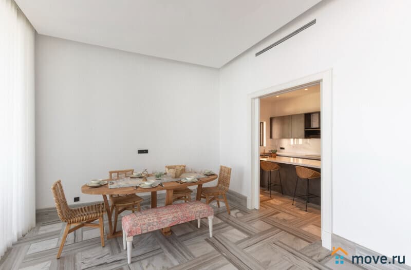 3-комн. квартира, 136 м²