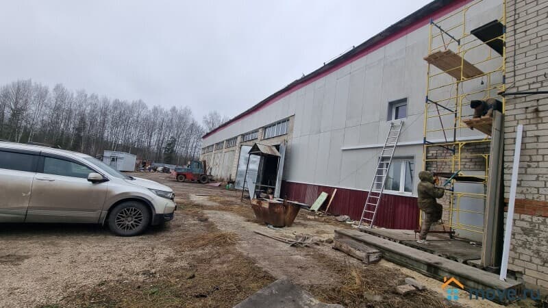 нежилое здание, 1000 м&sup2;