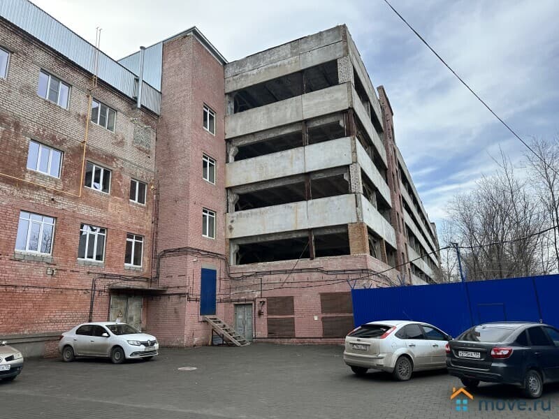 нежилое здание, 13800 м²