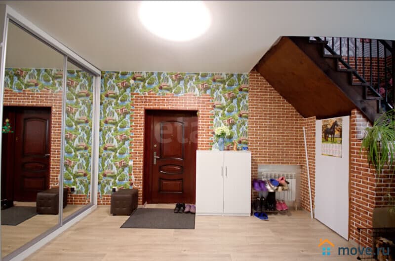 дом, 166 м&sup2;