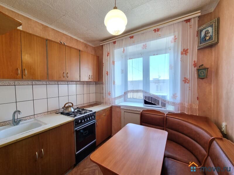 3-комн. квартира, 57.4 м²