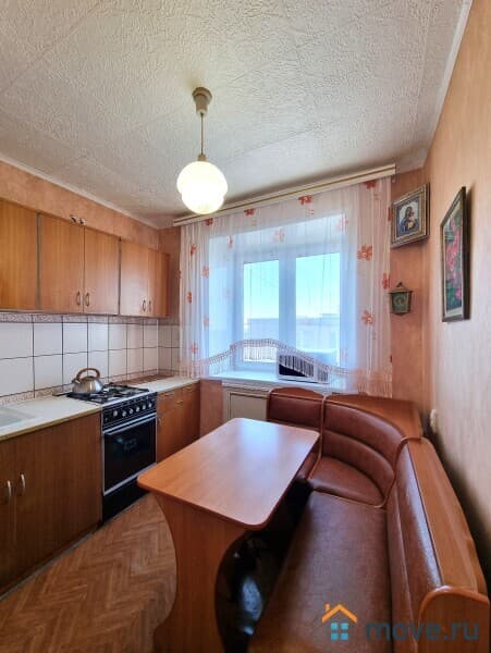 3-комн. квартира, 57.4 м²