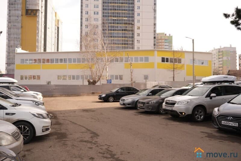 торговое помещение, 600 м²