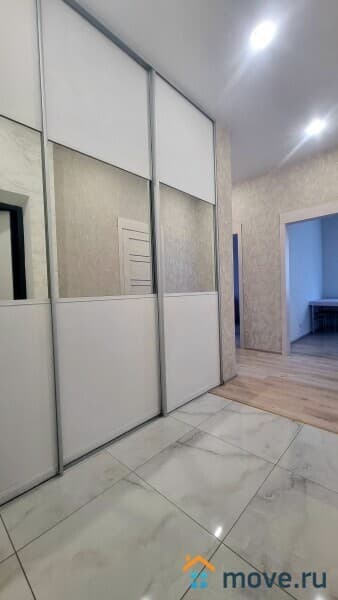 2-комн. квартира, 600 м²