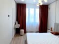 Объявление о сдаче двухкомнатной квартиры на сутки, 71 м², этаж 3 из 5. Фото 1