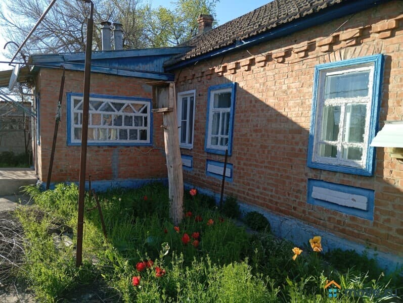 дом, 100 м²