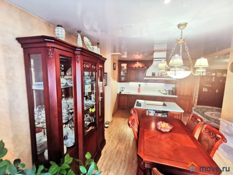 2-комн. квартира, 80 м²