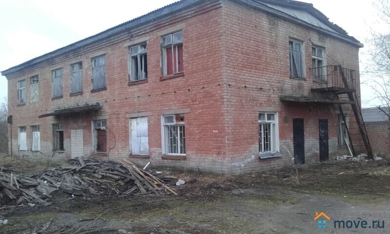 нежилое здание, 450 м²