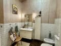 Продать трехкомнатную квартиру, 99 м², этаж 3 из 5. Фото 11