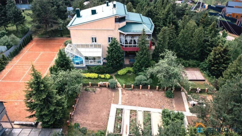 поместье, 400 м&sup2;